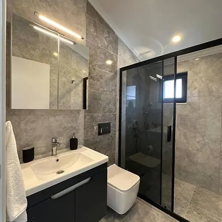 Luxurious In The Heart Of Goecek Hotel