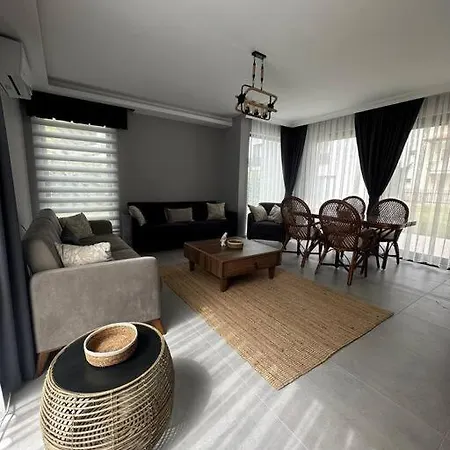 Hotel Luxurious In The Heart Of Goecek *